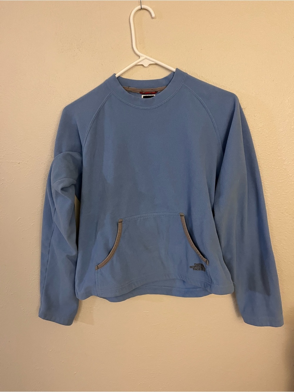 Women’s The North Face Blue Fleece Pullover Sweatshirt size medium